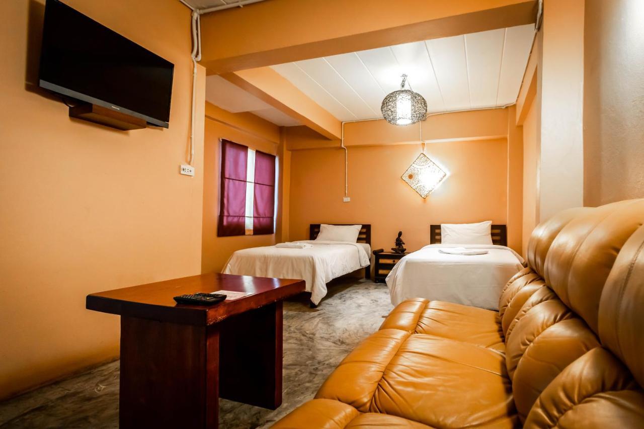 At Smile Oasis Houses Бангкок Екстер'єр фото